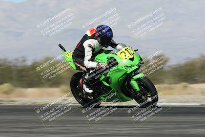 media/Oct-05-2025-CVMA (Sun) [[beeef4f201]]/Race 15-Amateur Formula Middleweight/